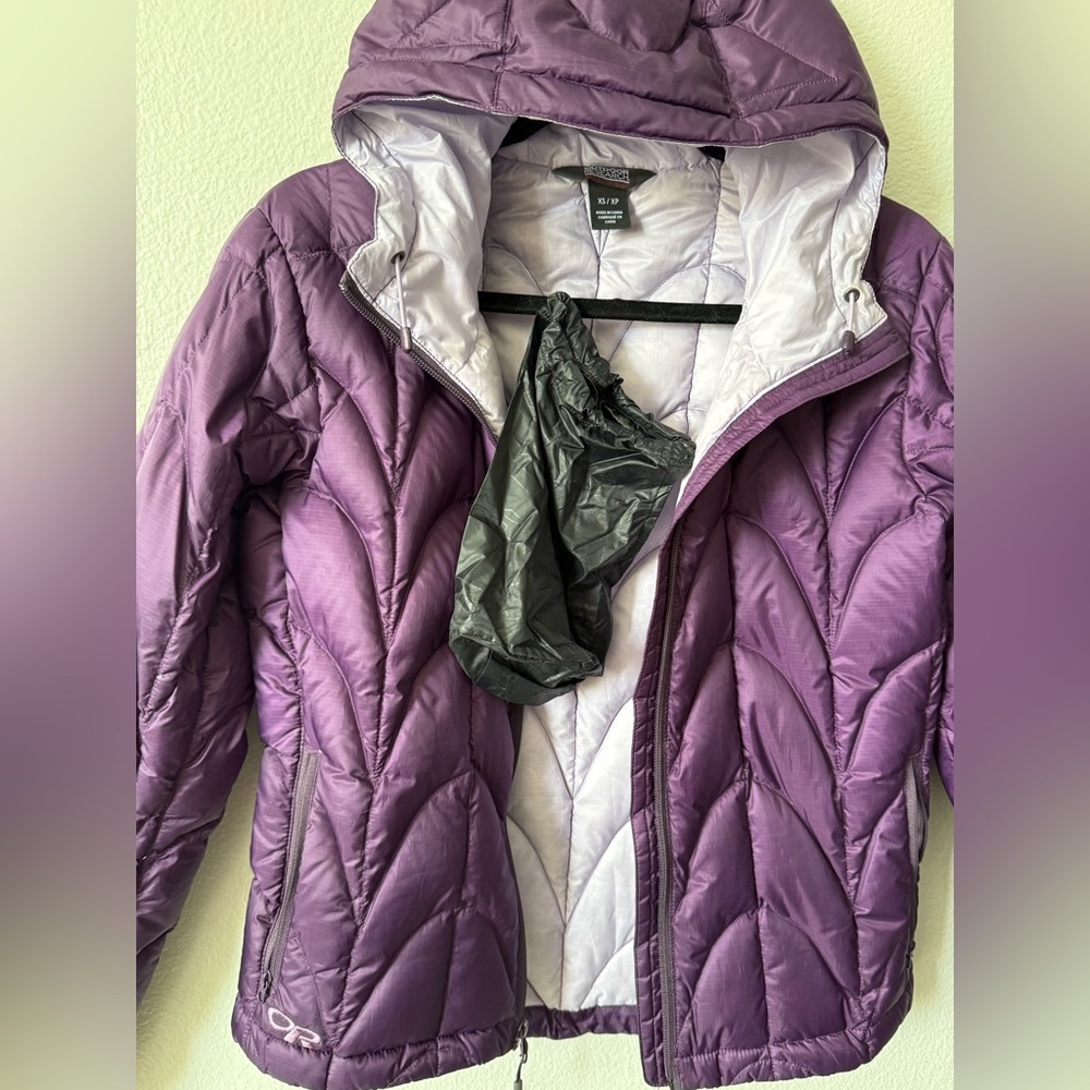 Outdoor Research Purple Hooded Puffer Jacket Lightweight XS excellent condition - Picture 8 of 11